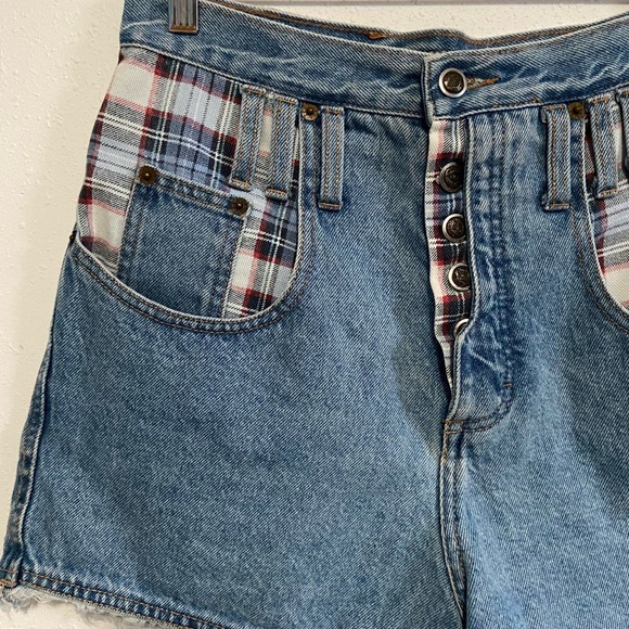 Vintage 90s Zena Jeans high-waisted plaid denim shorts with patchwork - Picture 2 of 5